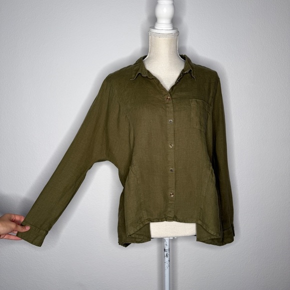 Holding Horses Green Linen Button Down Shirt Size M - Picture 2 of 7